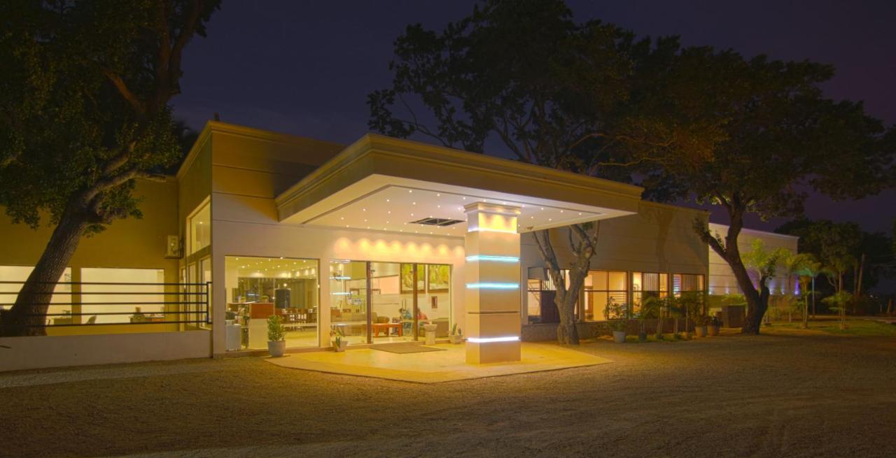 Jade Green Hotel Hambantota Exterior photo