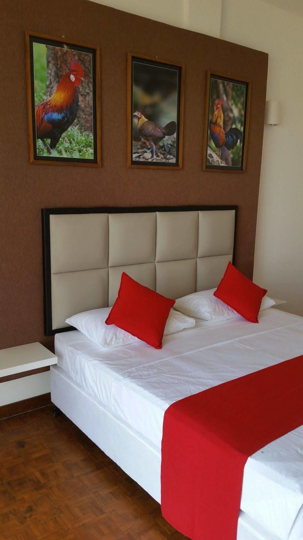 Jade Green Hotel Hambantota Exterior photo